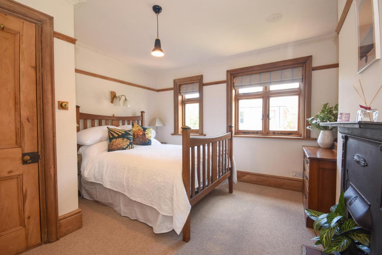 Unique Period One Bedroom House In コルチェスター エクステリア 写真